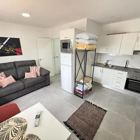 Penthouse Big Terrace Sea View Apartman *